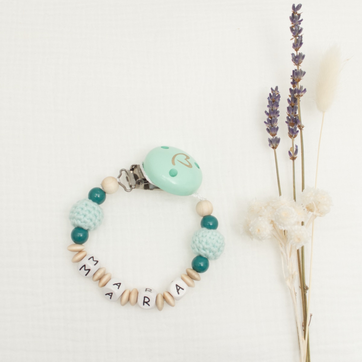 baby armband, Perlenarmband, mintgrün, Holzperlen, Schnullerkette oder Verschluss