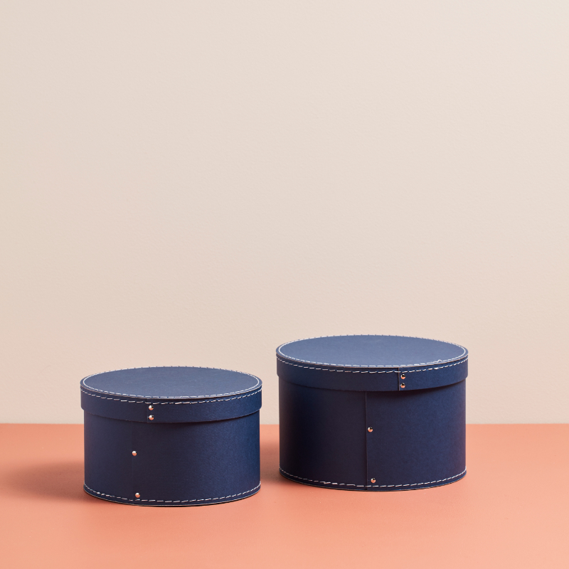 runde Box, blaue Box, Naht, Lederoptik, zwei Größen