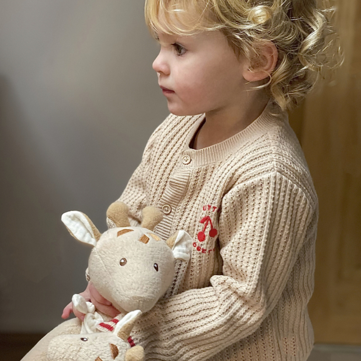 Kinderpullover, Strickjacke, Beige, Giraffenstoff, Plüschtier