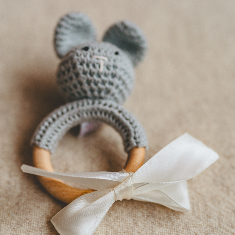 baby rattle, crochet toy, knitted mouse, grey, bowed ring