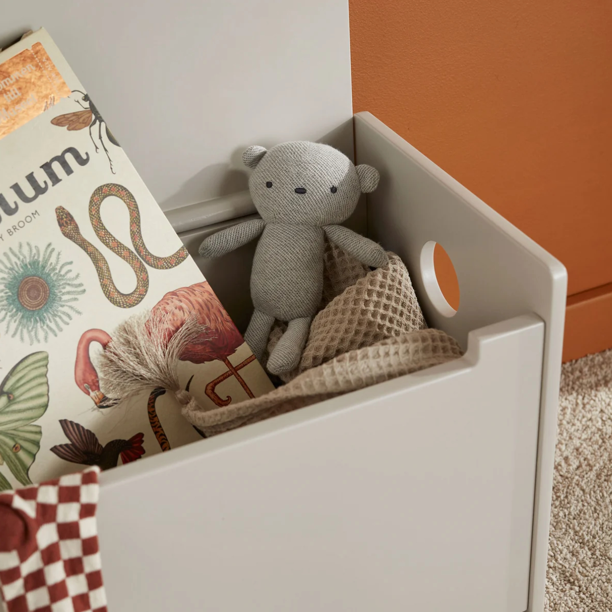 Plüschfigur, Kuscheltier, grau, Miniatur, Aufbewahrungskiste