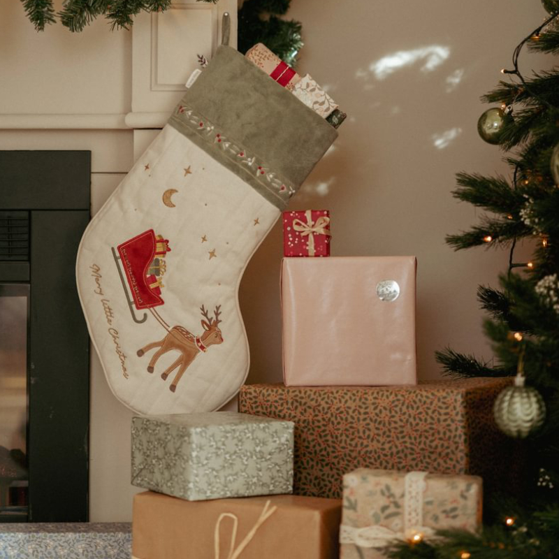 weihnachtsstrumpf, stocking, deko, tannenzweig, geschenkpäckung