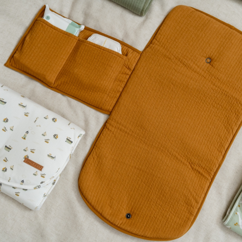 Wickelunterlage, Wickelauflage, orange Farbe, Muster?, Kissenartige Tasche