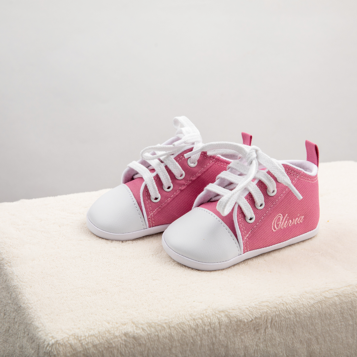 Baby Schuhe, Pink Sneaker, Canvas-Obermaterial, Weißer Zehenschutz, Schnürsenkel