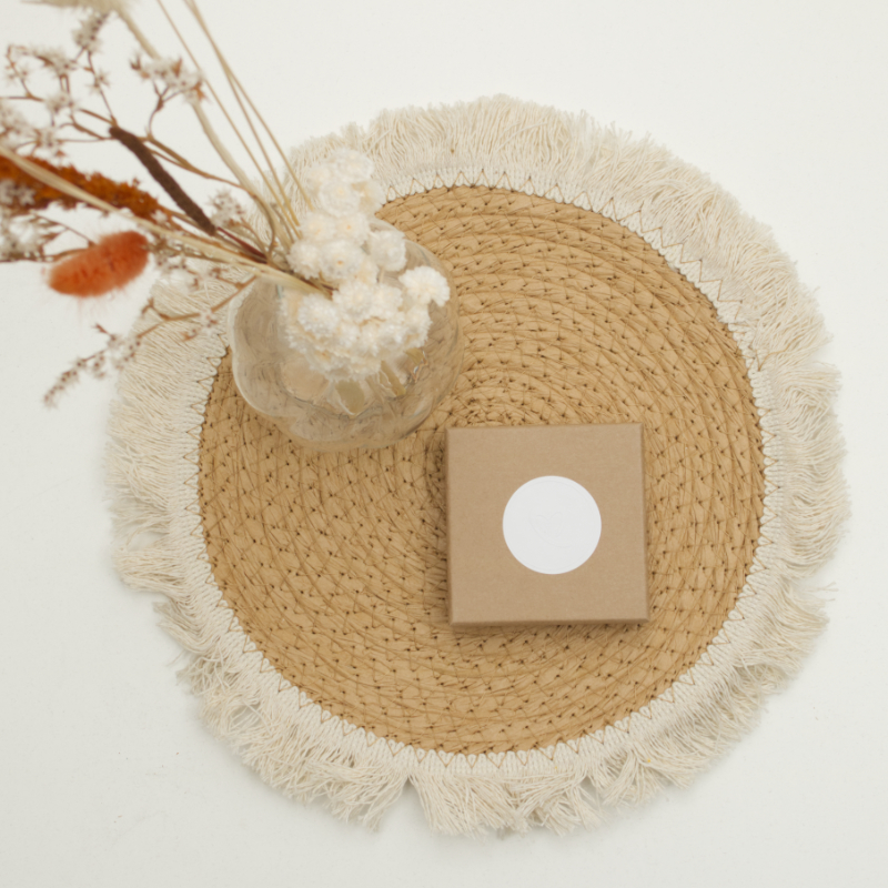 Jute-Tischmatte, Runde Matte, Sackleinen, Dekormatte, Vase mit Trockenblumen