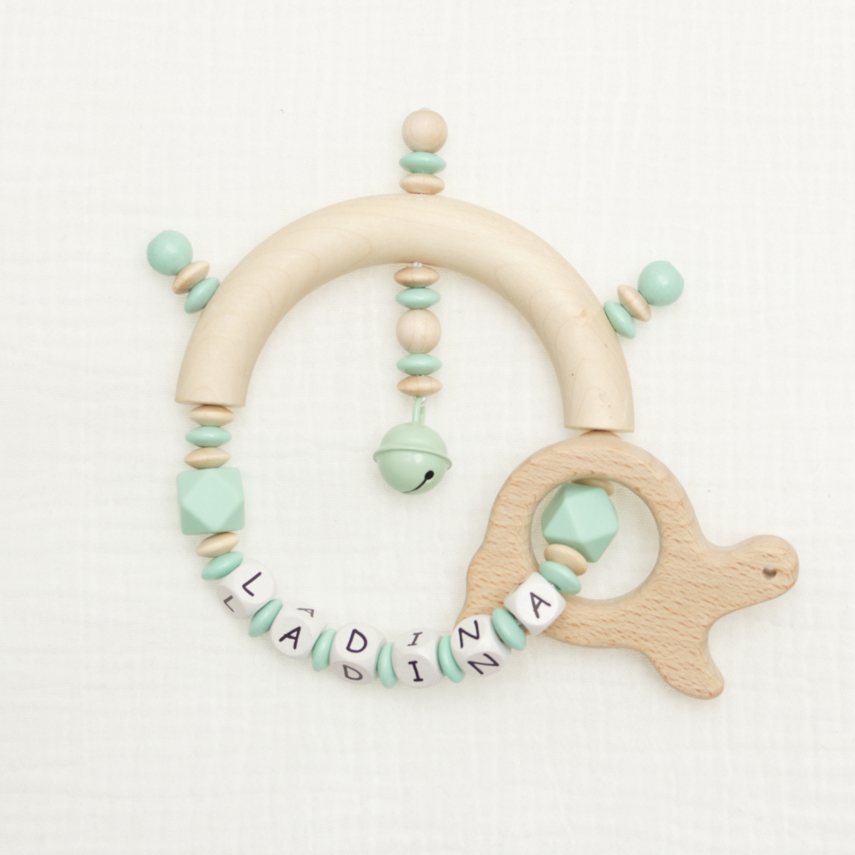 baby-teether, holzring, perlenkette, mintgrün,  buchstaben