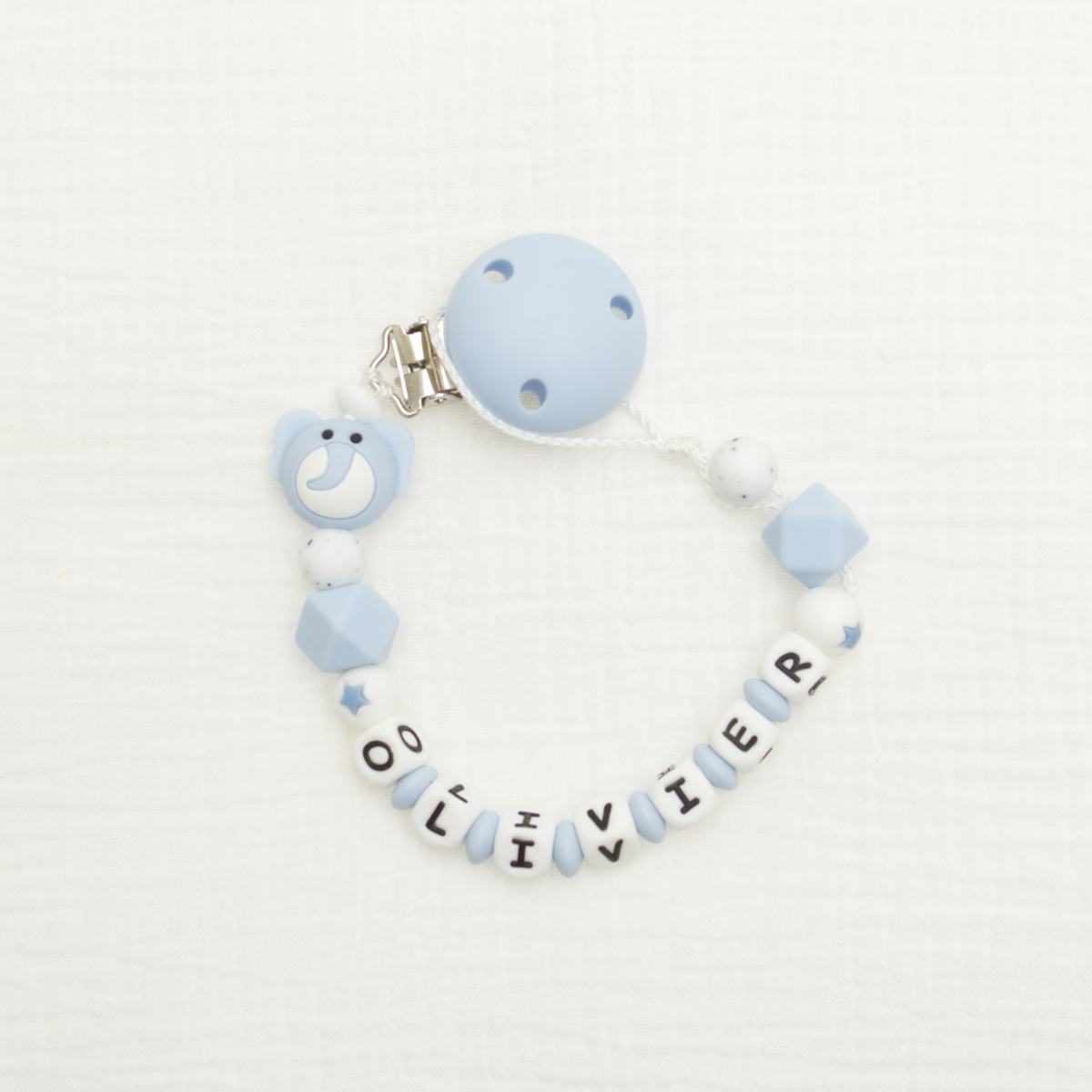 baby bracelet, beads, blau, schnullerclip, eingravierte buchstaben