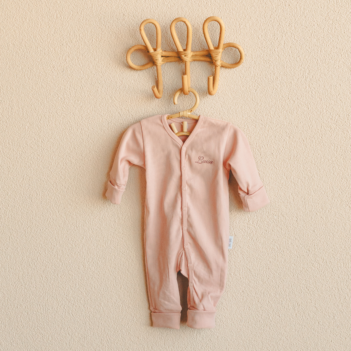 Baby-onesie, Rosa Strampler, Langarm, Fußfrei?, Druckknöpfe
