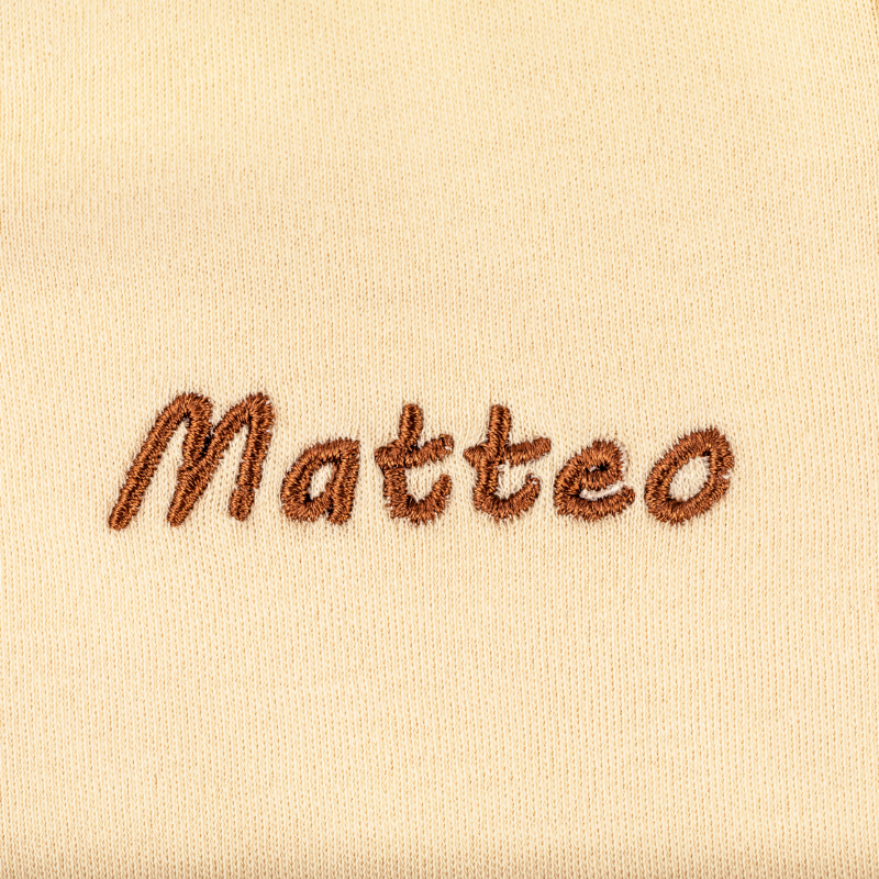 Textstickerei, Namensaufnäher, Mattero, Beige Stoff, Stickerei
