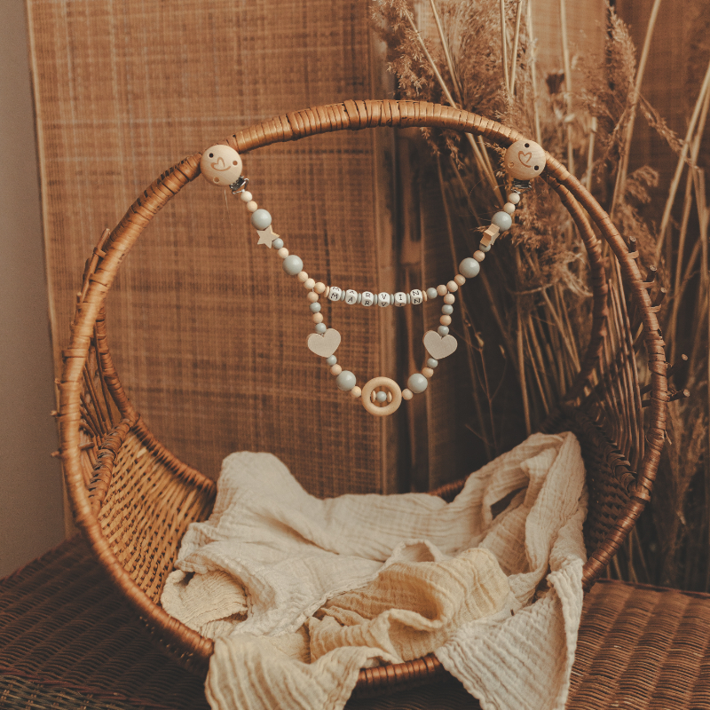 kugelkette, holzperle, herzanhänger, kette aus holz, baby schmuck