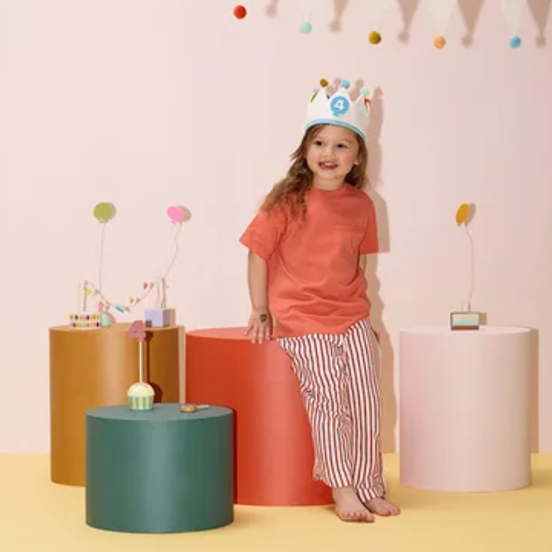 Kinder, Kleidung,  Hut,  Hose,  Boden