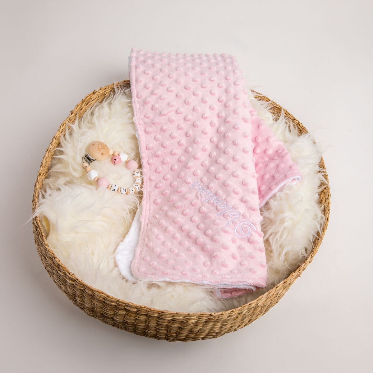 Babydecke, Minky, Pink, Punkte, Korb-Darstellung