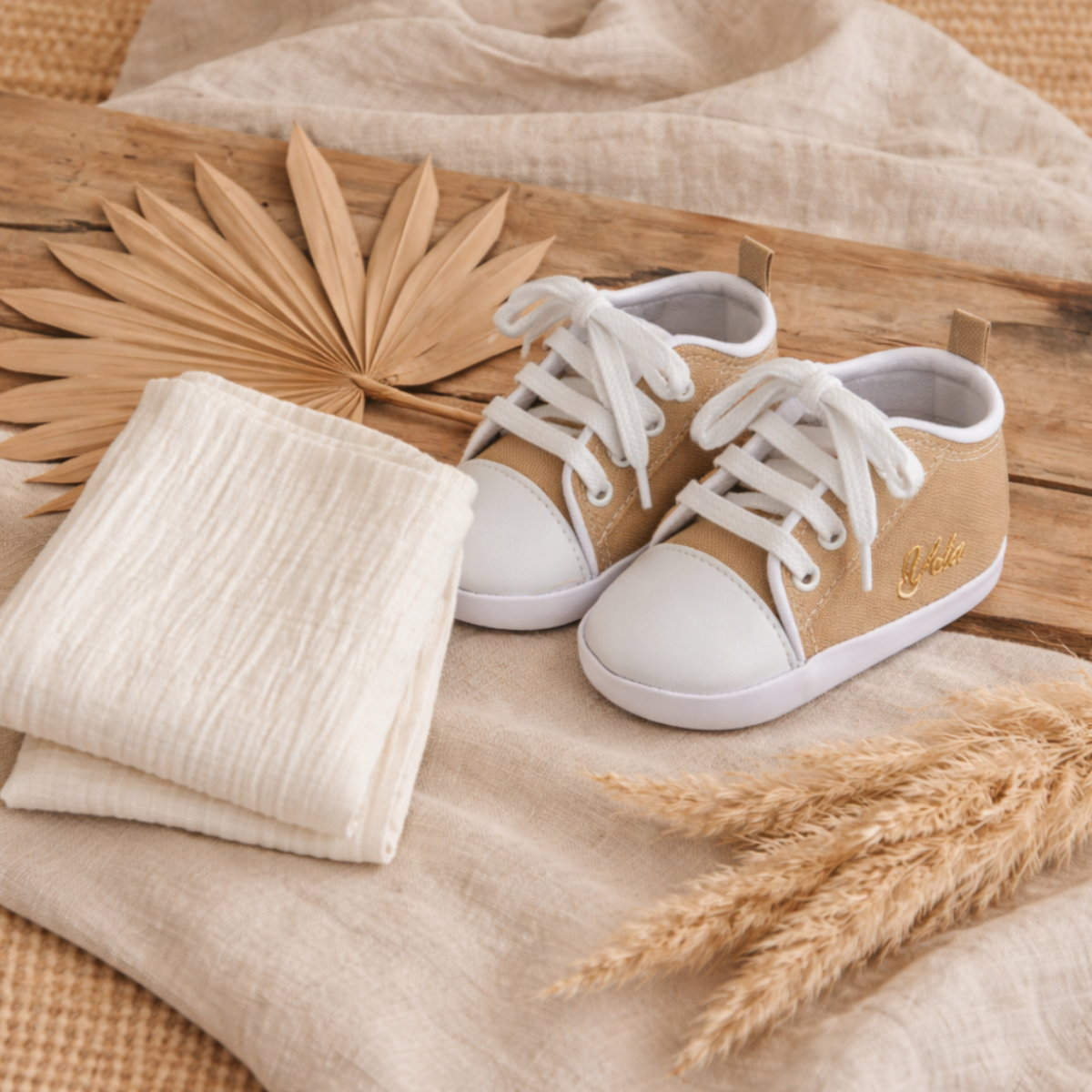Hausschuhe, Sneaker, Baby/Kinderschuh, beige, weiße Sohlen