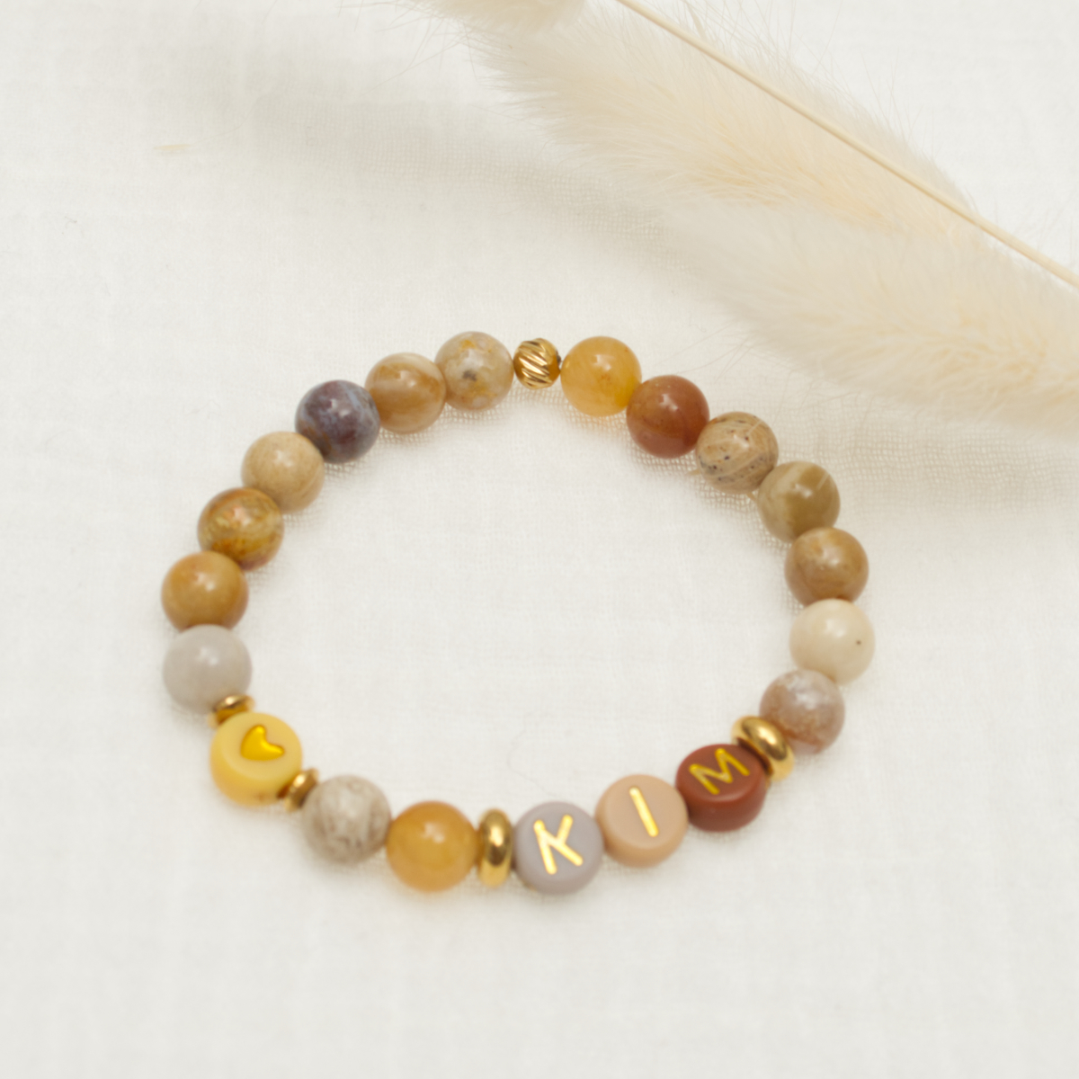 Armband, Perlen, Juwelenarmband, Muster: Buchstaben, Goldfarben