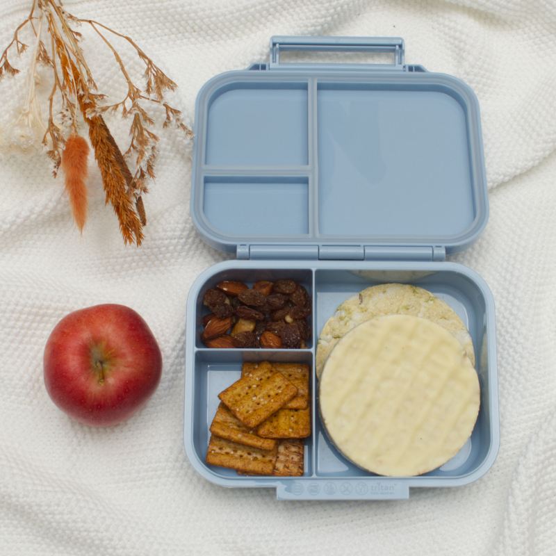 Lunchbox, Snackbox, Ration, Apfel, Kekse, Reiswaffeln, Trockenfrüchte, Snackschale, Bento-Stil