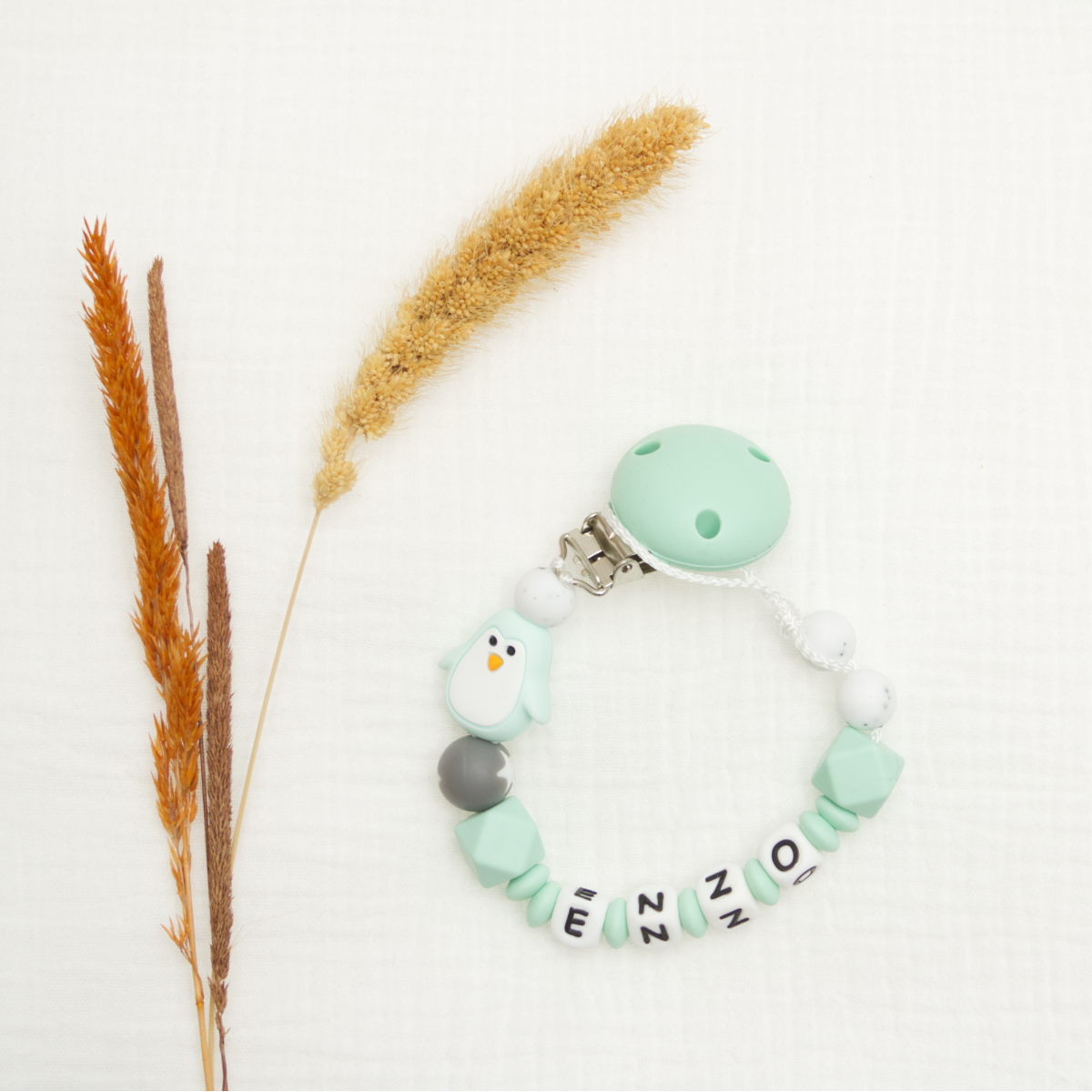 Baby-Schnullerkette, Beißkette, Perlenkette, Mintgrün, Penguin-Anhänger