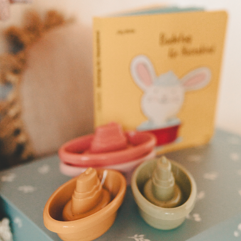 baby-sippy-cups, spout-cups, colorful, pastel, bunny-book-set
