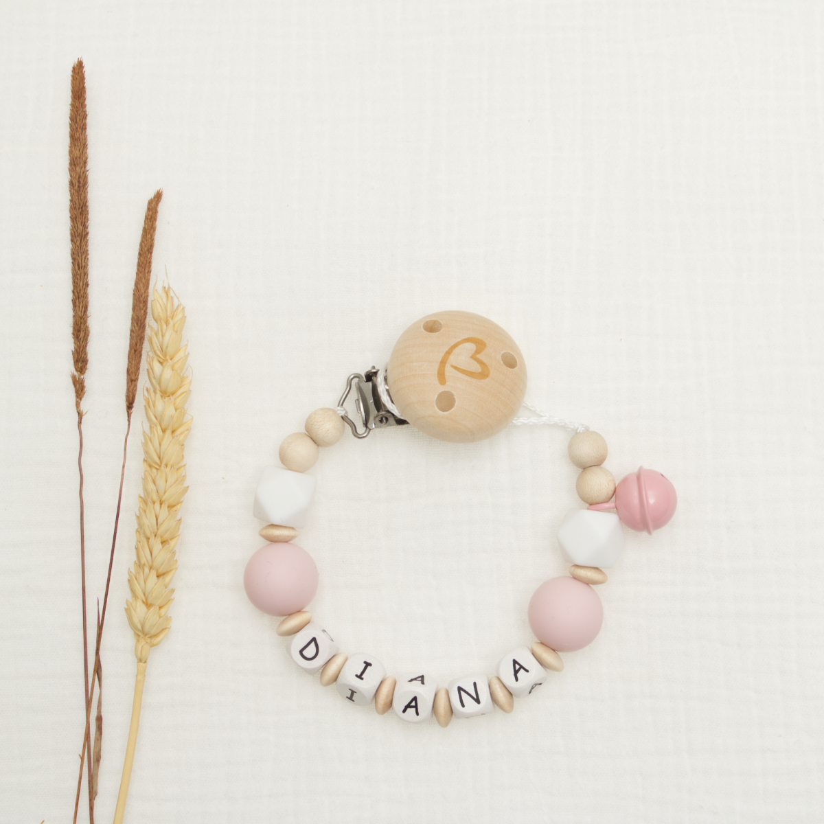 baby armband, perlen, Holzclip, rosa Perlen, Buchstabenperlen