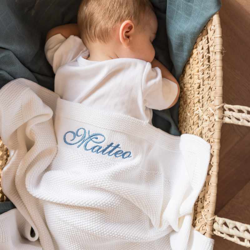 baby, baby blanket, baby blanket with embroidery, knitted blanket, embroidered blanket