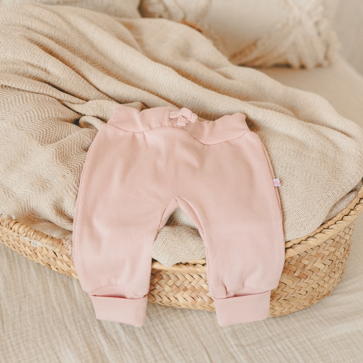 Babyhosen, Rosafarbene Hose, Kordhigiene?