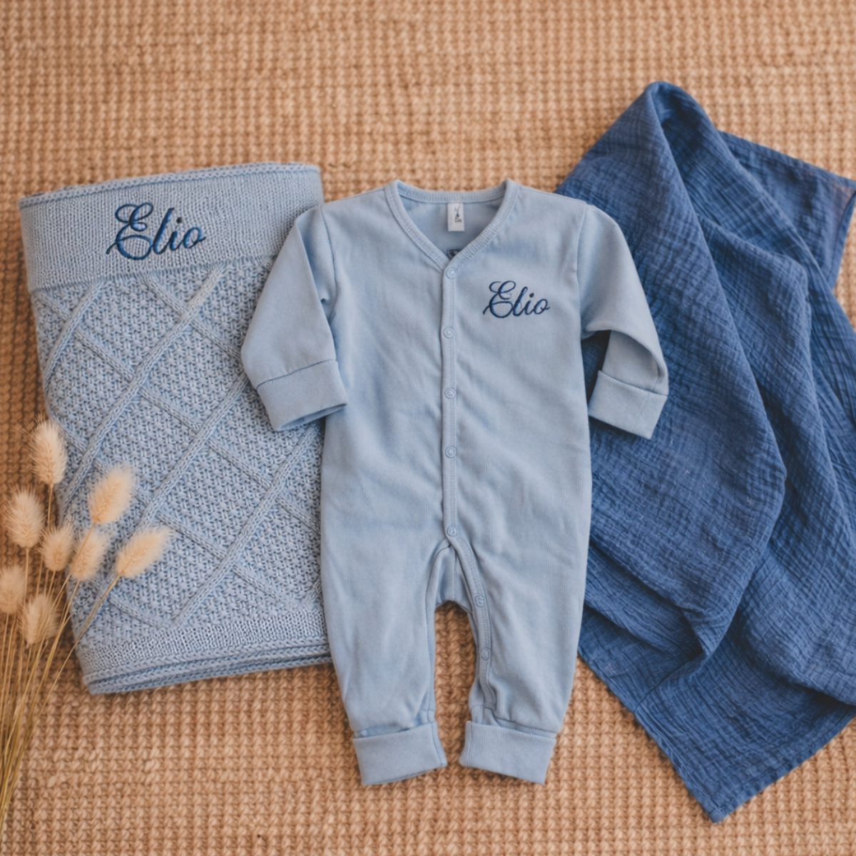 Babyonesie, Baumwolle, Langarm, Hellblau, Sticklogo