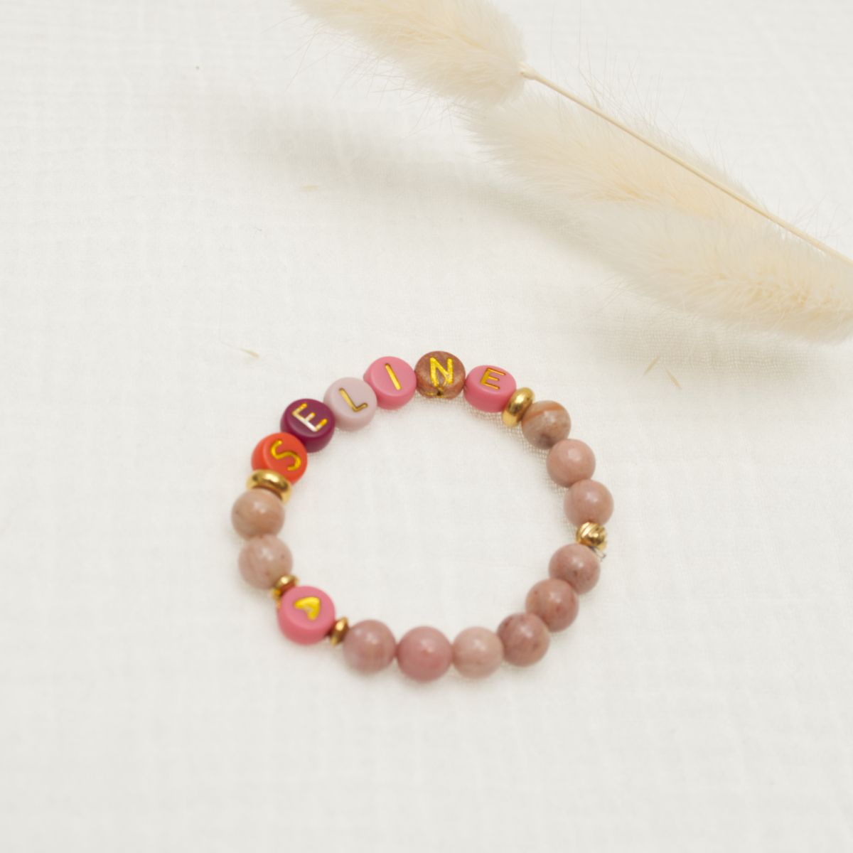Armband, Perlen, Rosa, Goldakzente, Buchstabenperlen