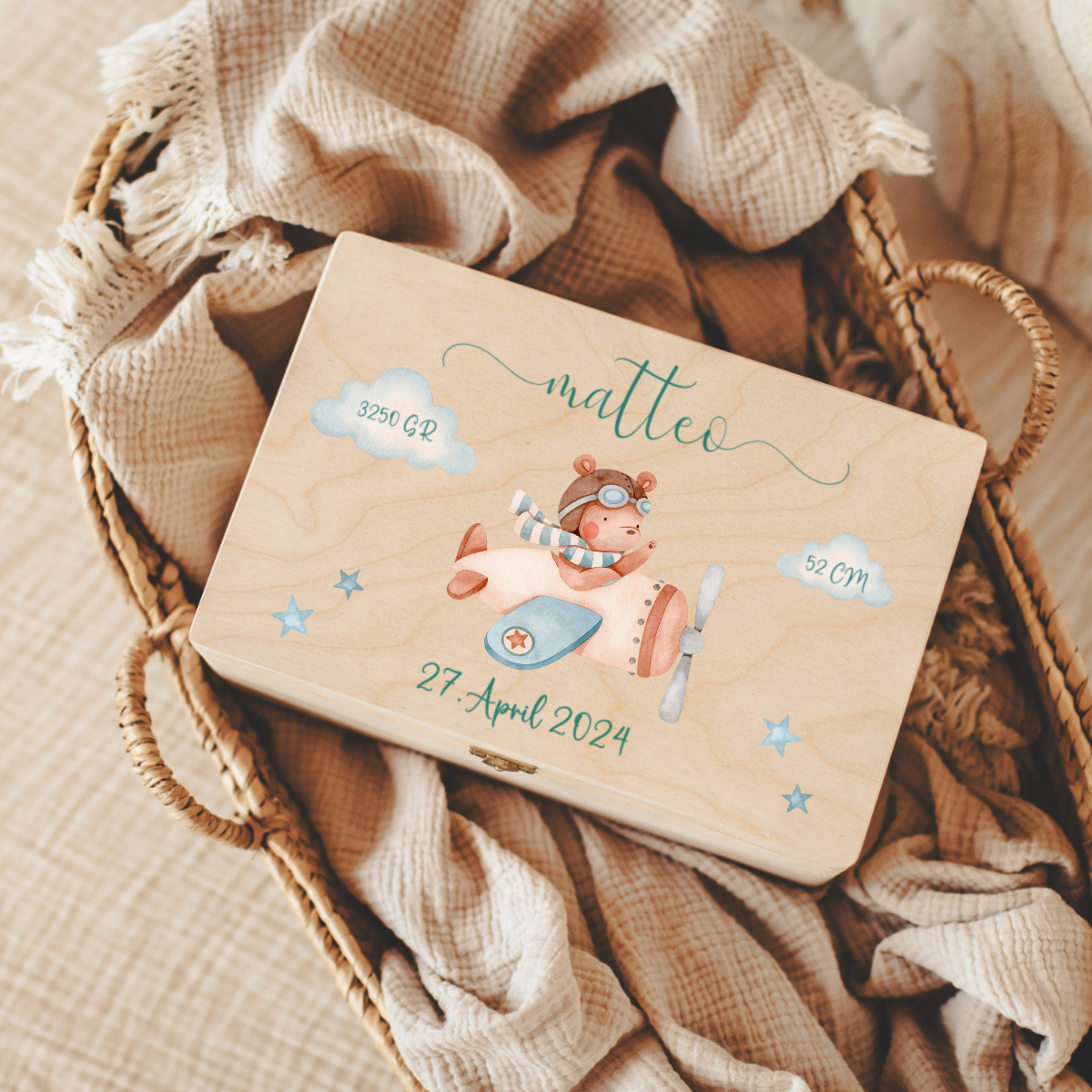 holzbox, babygeschenk, flugzeug, muster, geburtsdatum