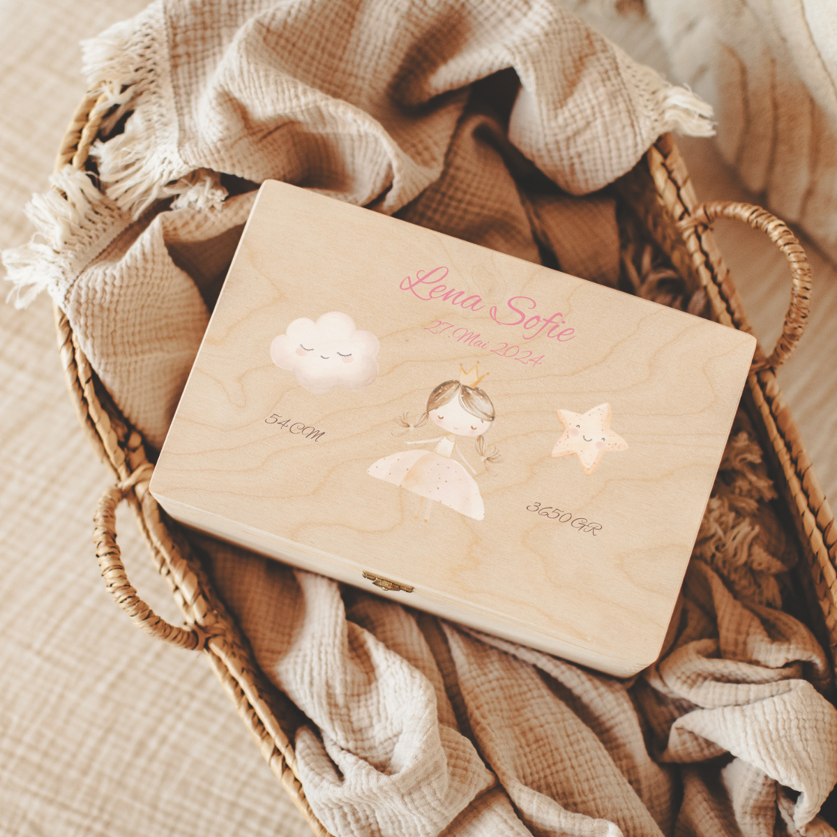 baby box, wooden box, princess, cloud, star