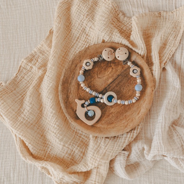 Pram chain, Whale &amp; Bell, blue