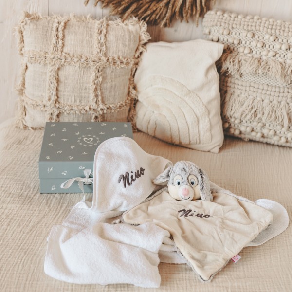 Splash &amp; Snuggle Medium Gift Set